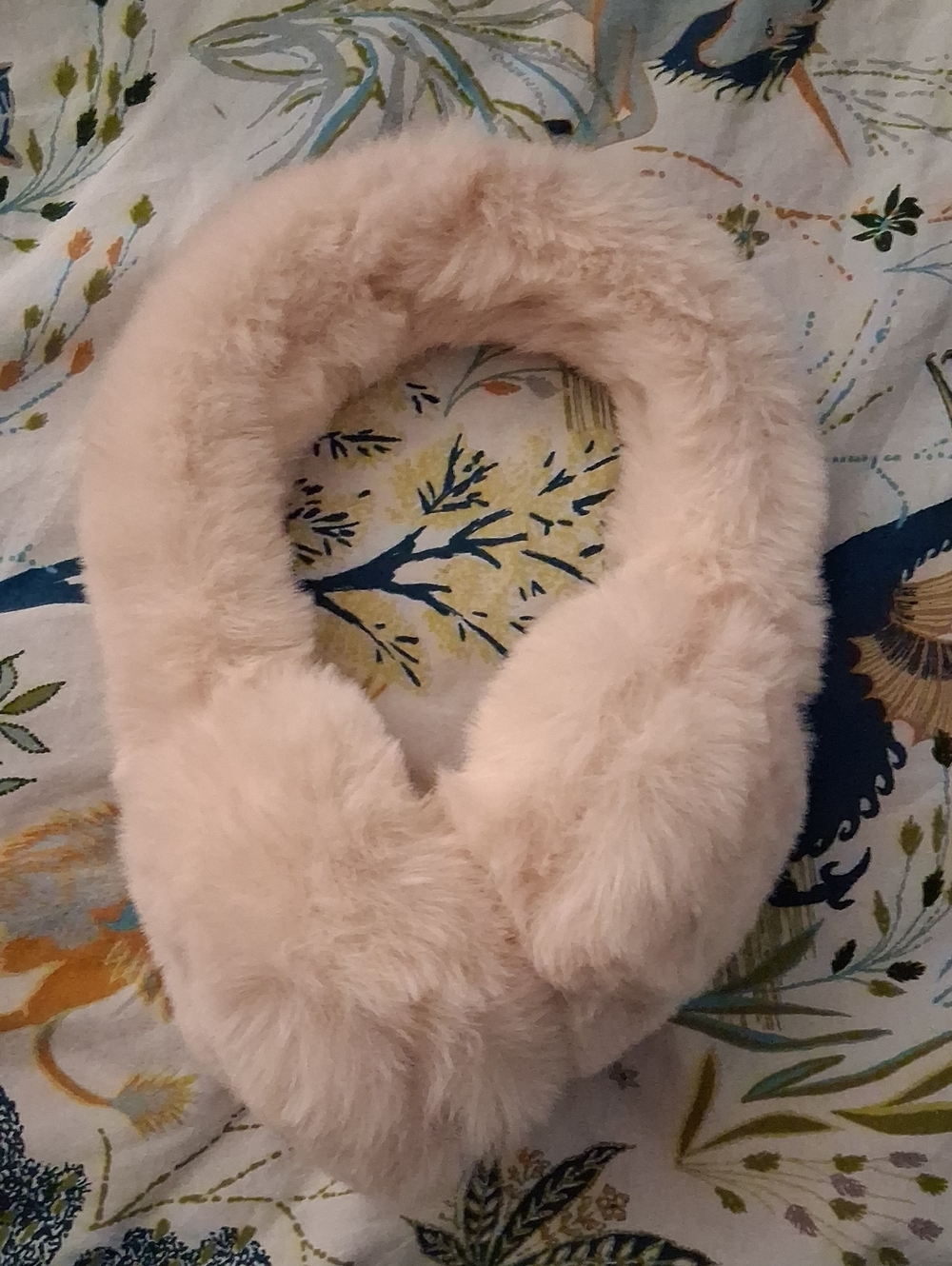 Plush Faux-Fur Ear Muffs - Cream